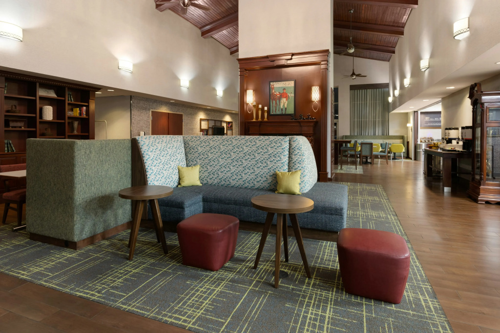 Hampton Inn & Suites Scottsburg