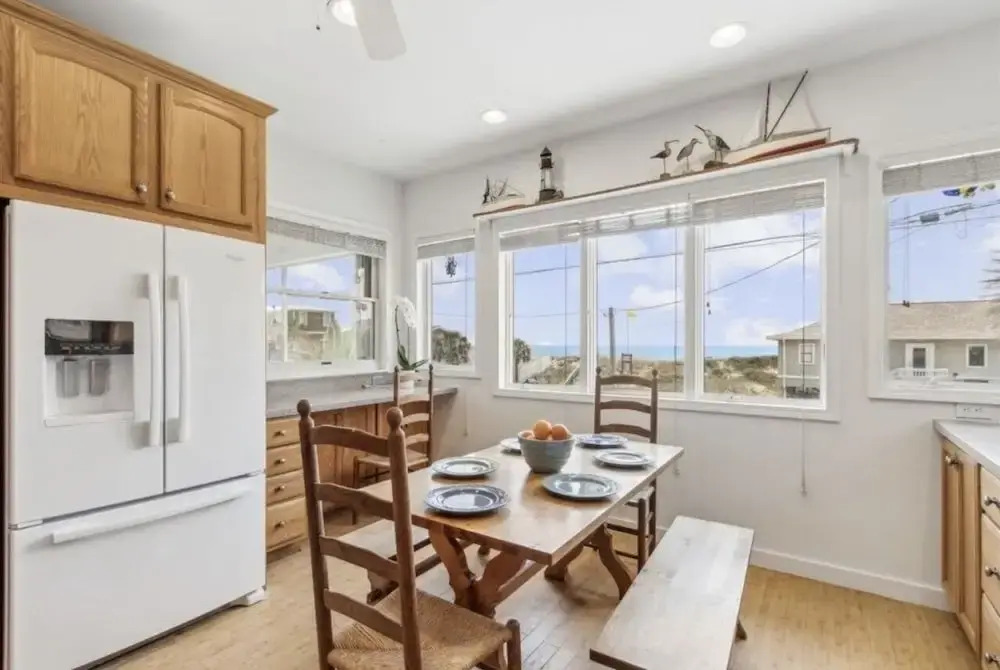Ocean View 3 Bedroom Home - Pet Friendly