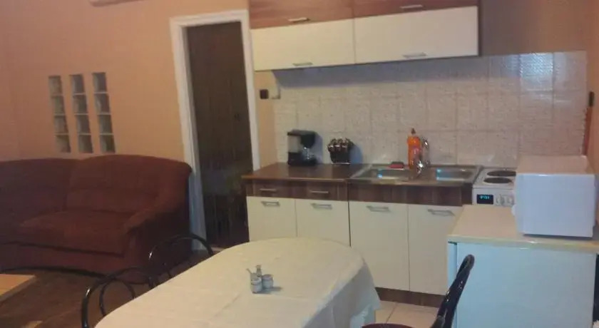 Azra Apartman