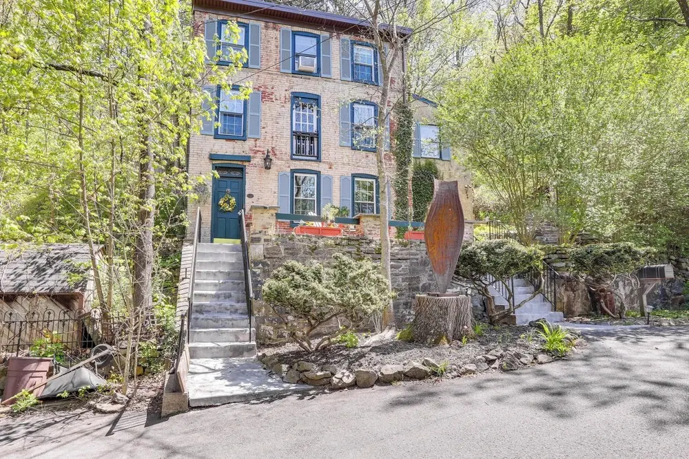 Lambertville Retreat - Walk to Shopping & Dining!