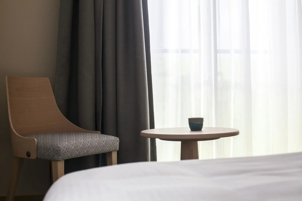 Antwerp Inn