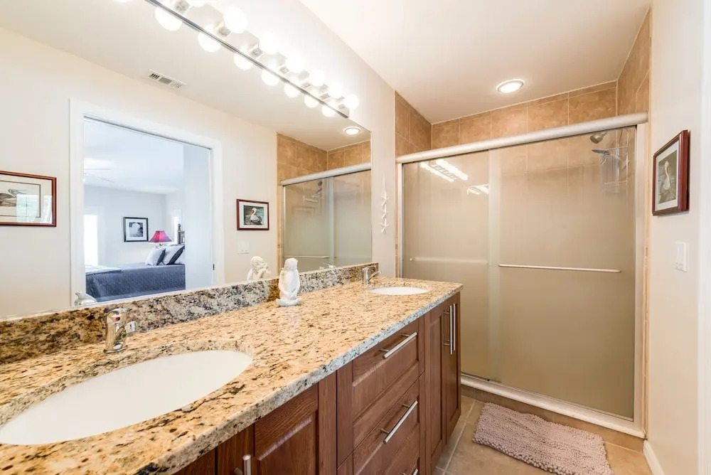 2305 SW 19th Home 3 Bedrooms 2 Bathrooms Home