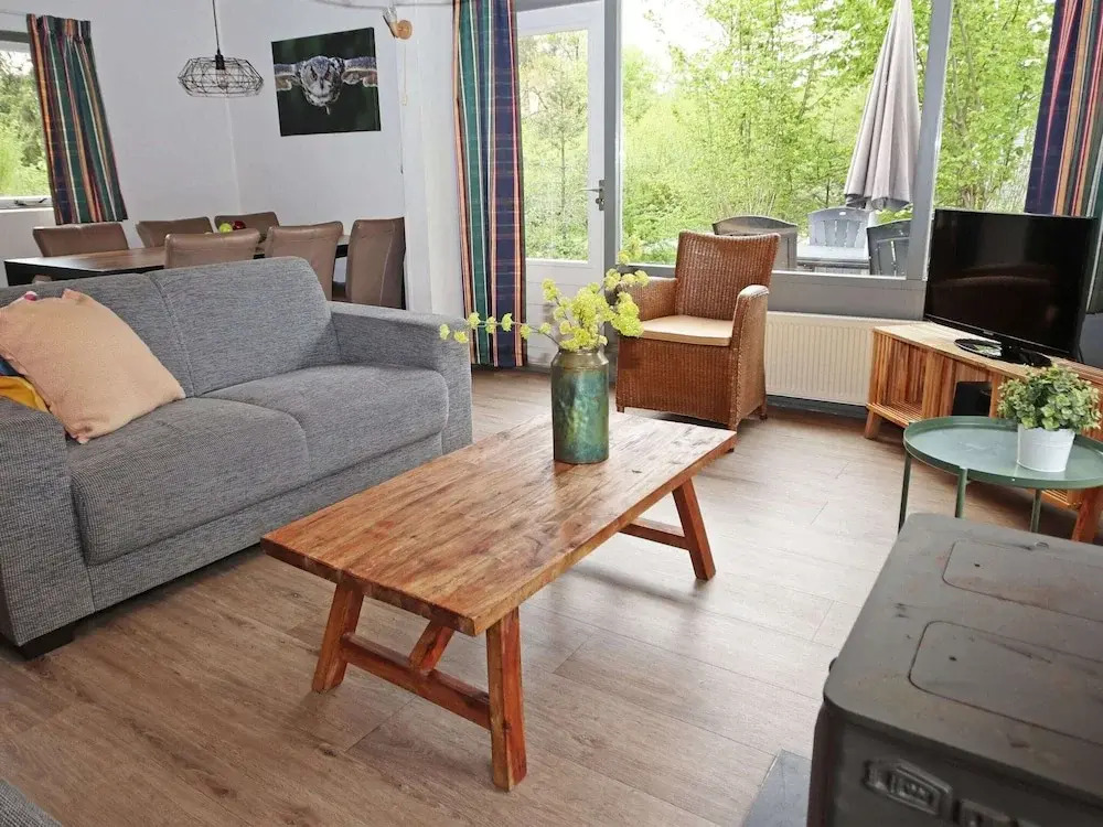 Detached Bungalow With Fireplace, in Appelscha