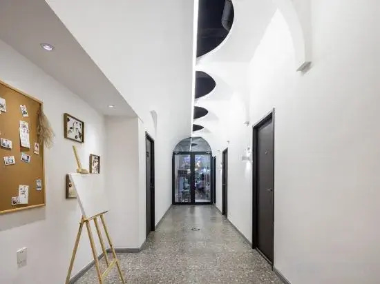 Sanya Miyue·Light Luxury Surfing Seaview Guesthouse (Wuzhizhou Island Houhai Store)