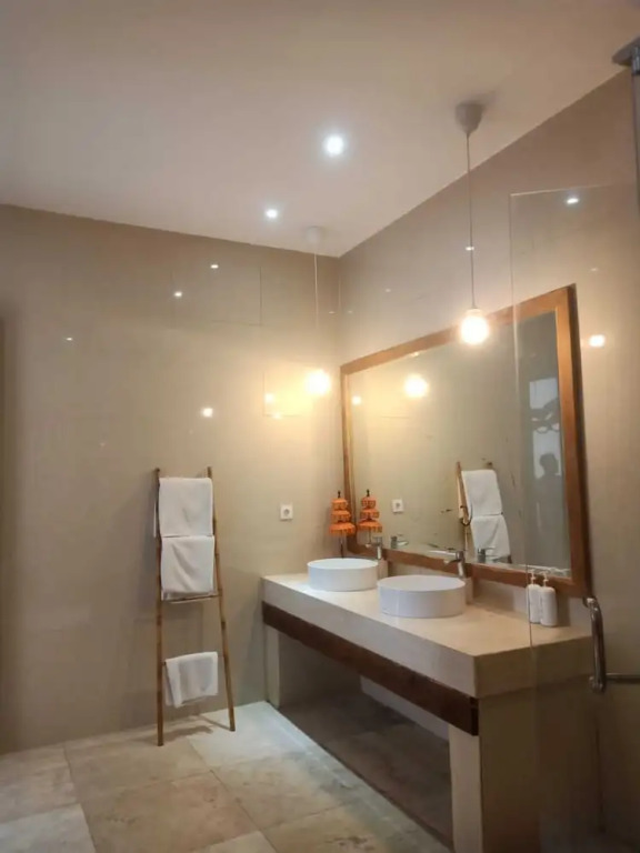 Soleil Suites Petitenget By the jero 18