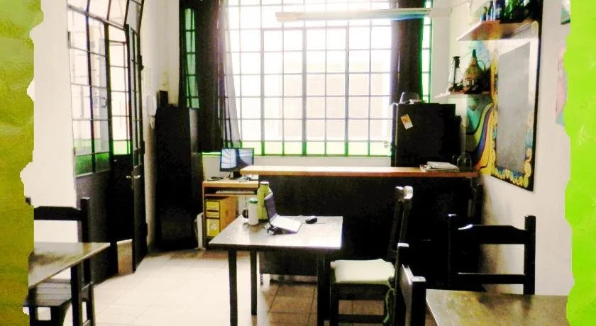Llanura Hostel
