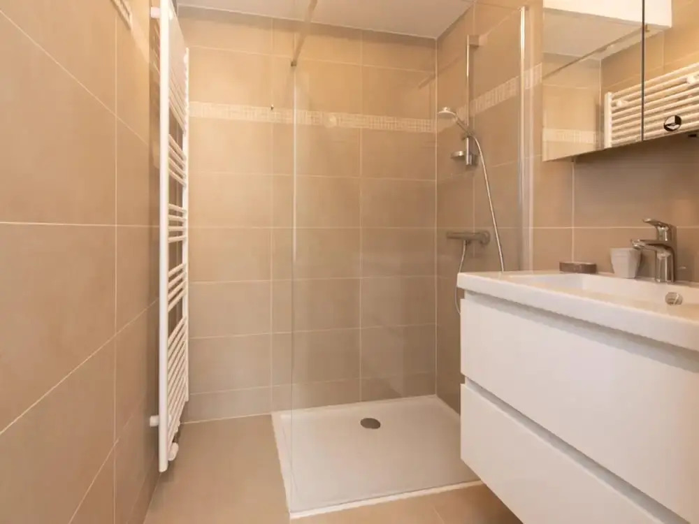 Apartment With Large Terrace in Mariakerke