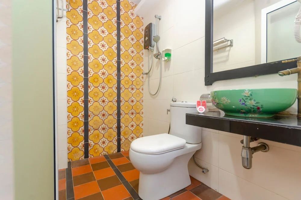 Capital O 91277 Nur Villa Hotel