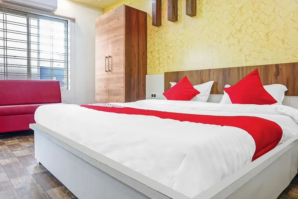 FabHotel Ceerock