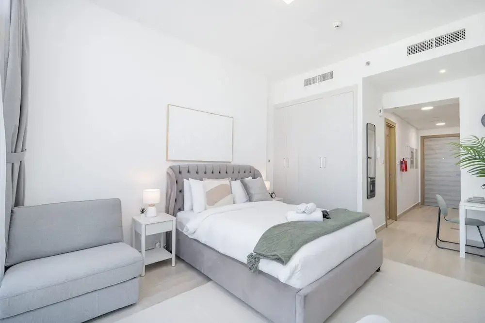 Majestic Studio in Bloom Tower C Perfect for 2