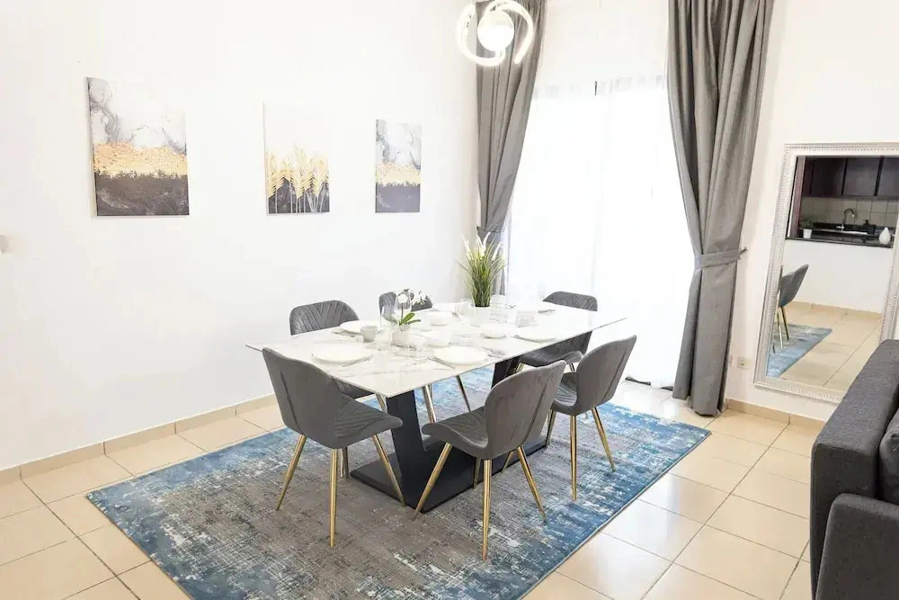 HAPPY SEASON I Shams apartment