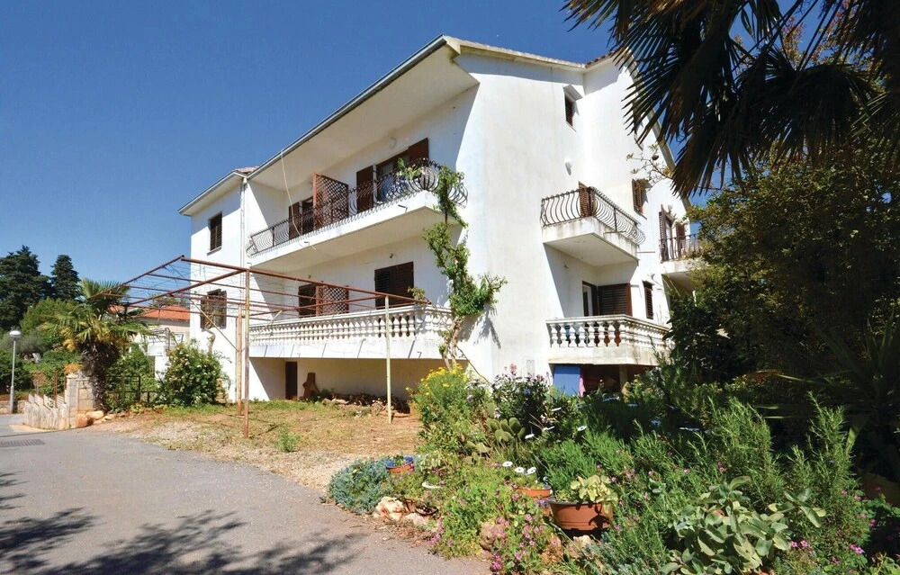 Beautiful Home in Vrboska With Wifi and 1 Bedrooms