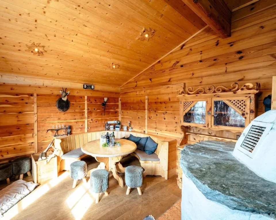 Rustic hut on the Mountain in Salzburg