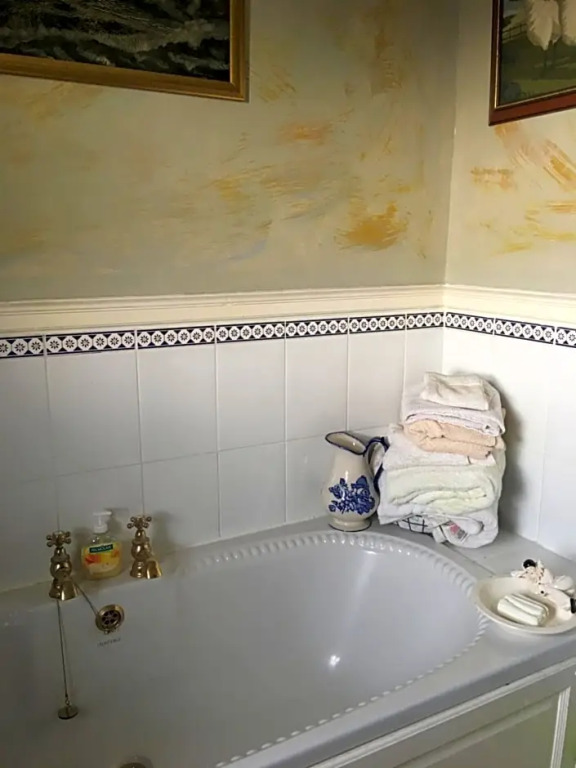 Wynberg House Swansea Bed  Breakfast