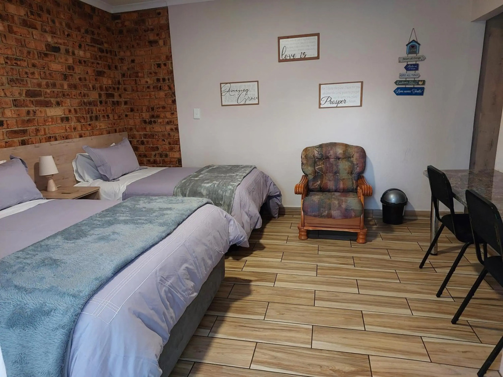 Twins Guest House Astoni