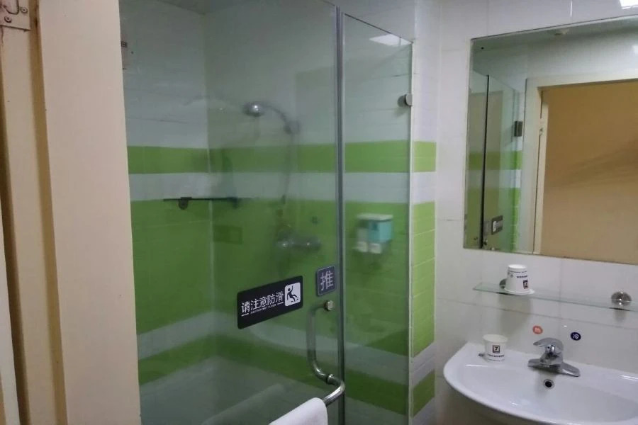 7 Days Inn Wuhan Wuchang Railway Station Shouyi Road Subway Branch