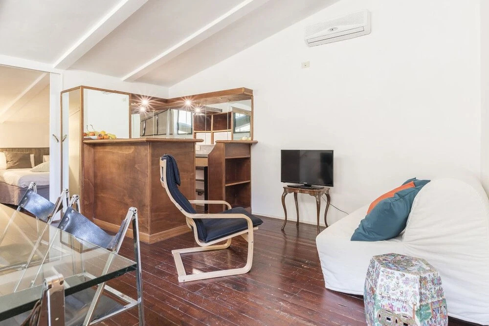 Luxury and Spacious 4 Beds 4 Baths Apartment in the Heart of Trastevere
