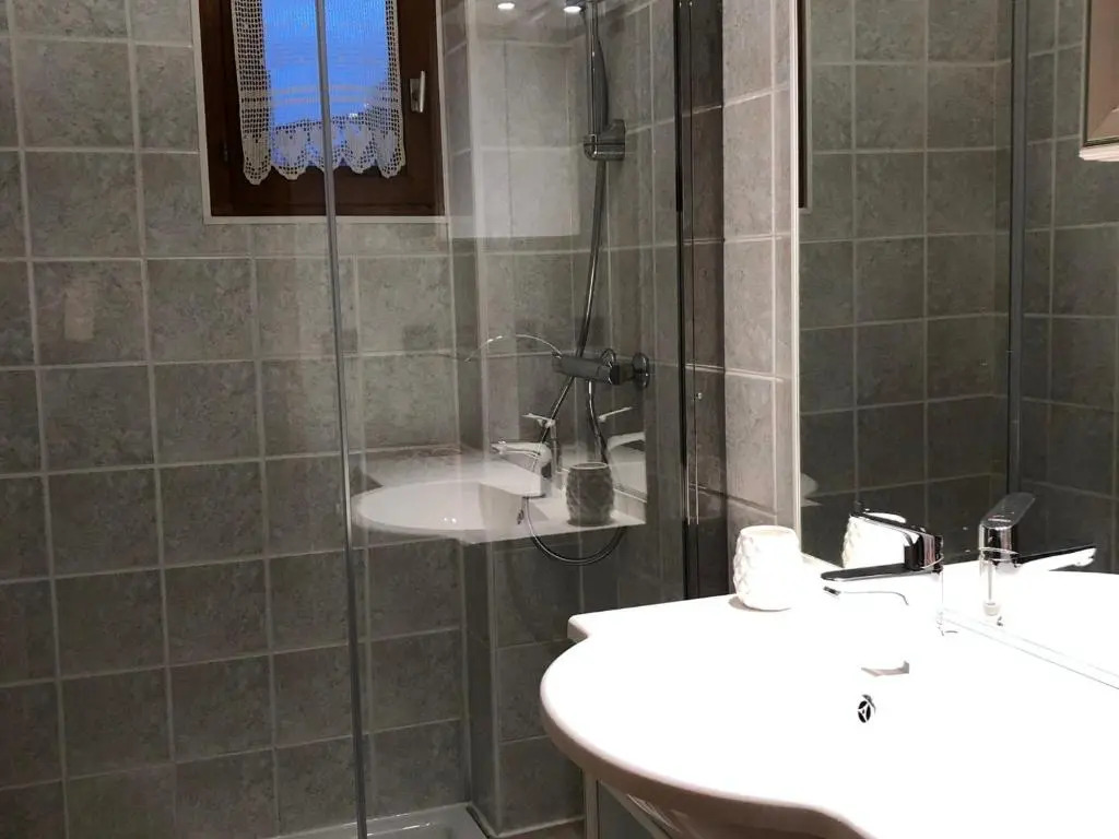 Chalet 5 pièces 10 personnes, 4 étoiles, animal accepté, parking, jardin - FR-1-263-465