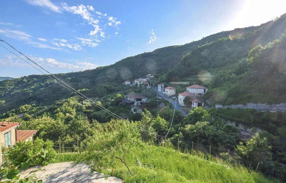 Beautiful Apartment in Borghetto D'arroscia With 1 Bedrooms and Wifi