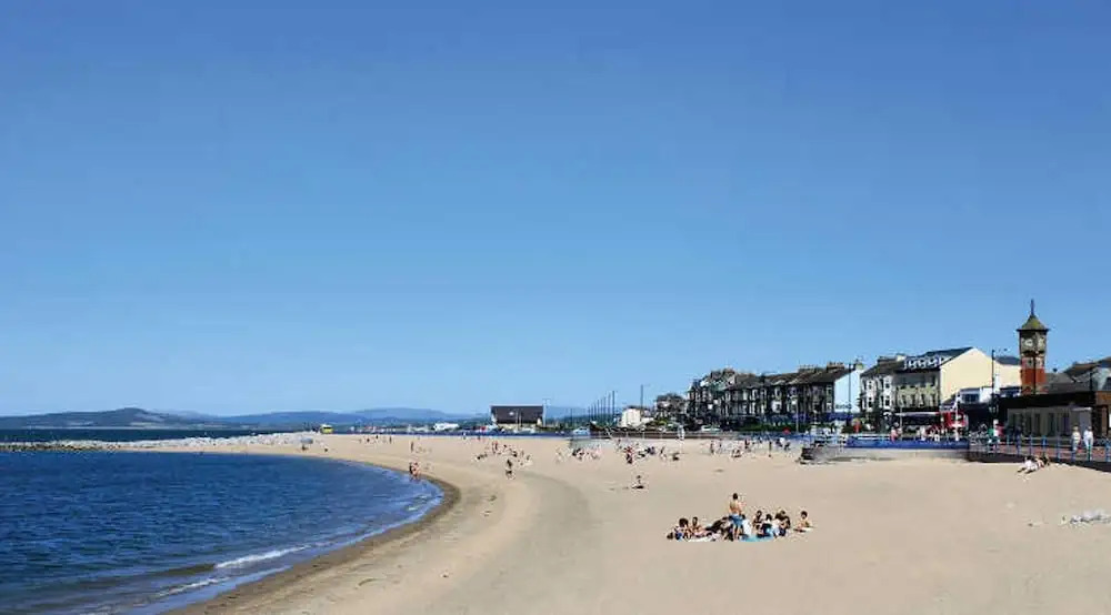2 Bed - Sleeps 6 - 15min Walk to Beach