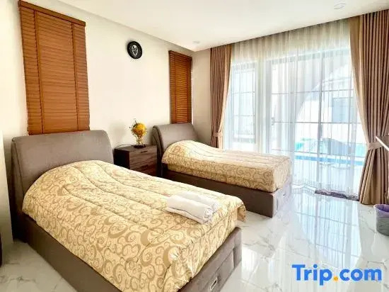 RiccoPoolvillaKhaoyai