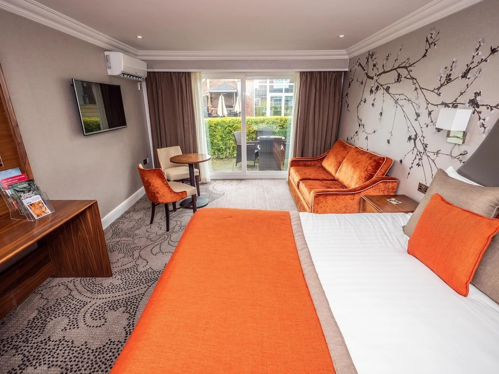 Ramada Resort by Wyndham Park Hall Wolverhampton