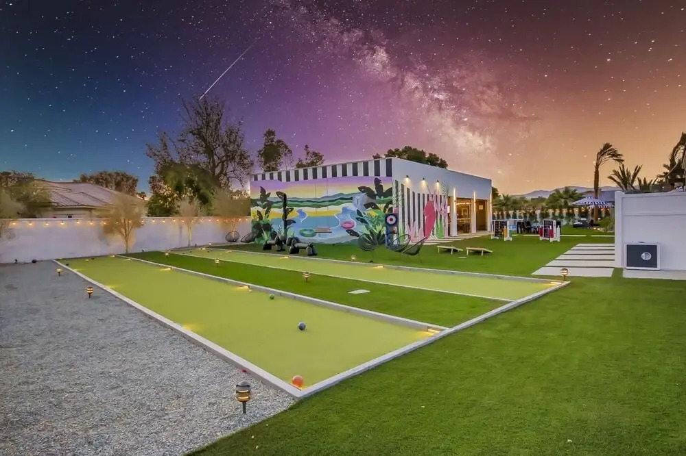Lazy River Resort Theater Pickleball Game RM