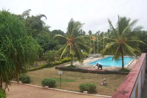 Green Island Hotel Waikkal