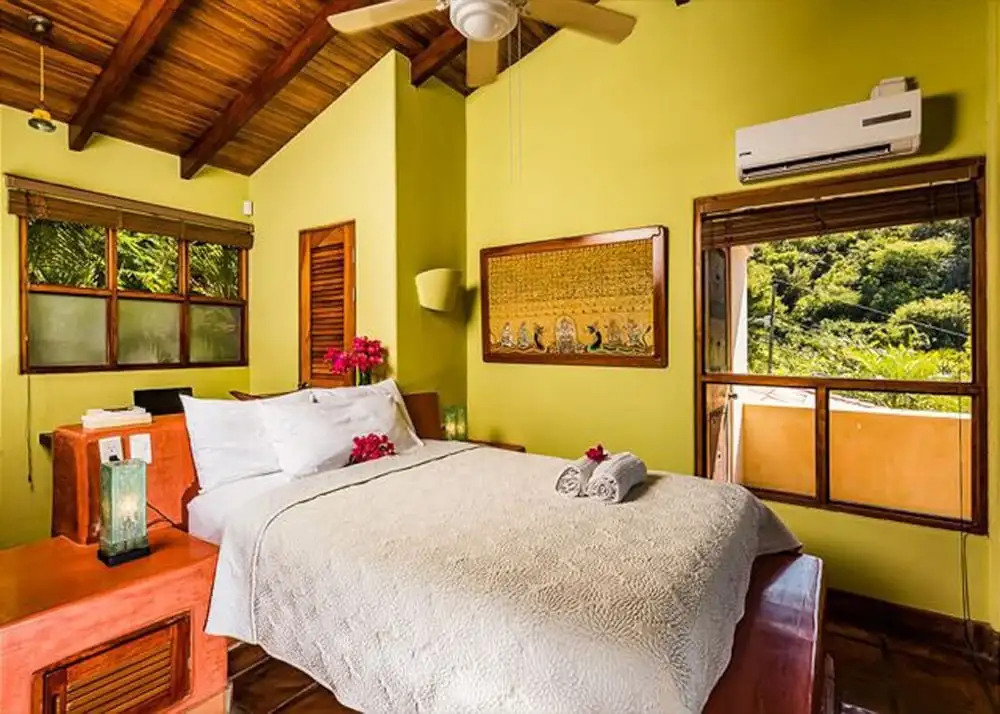 Casa Leo Loco