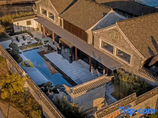 JUN Boutique,Dongqian Lake