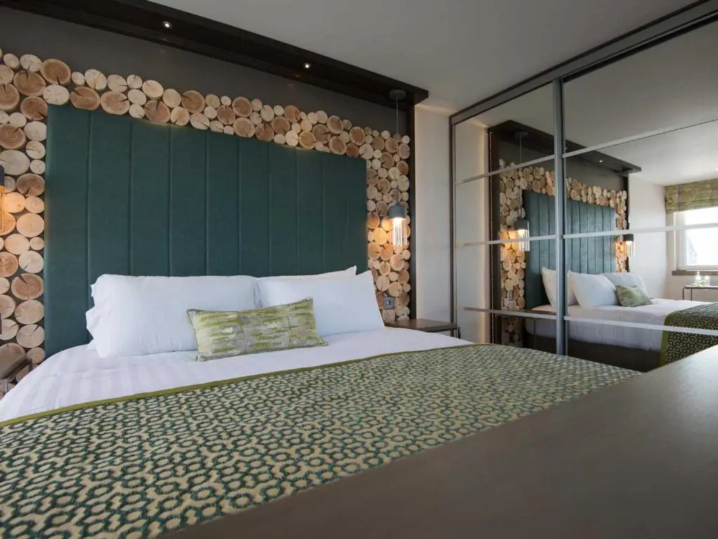 The Waterside Hotel