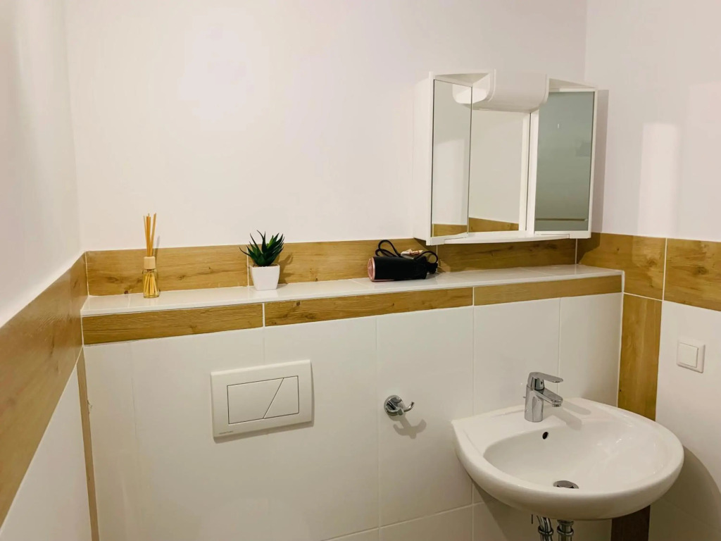 HR RoomS