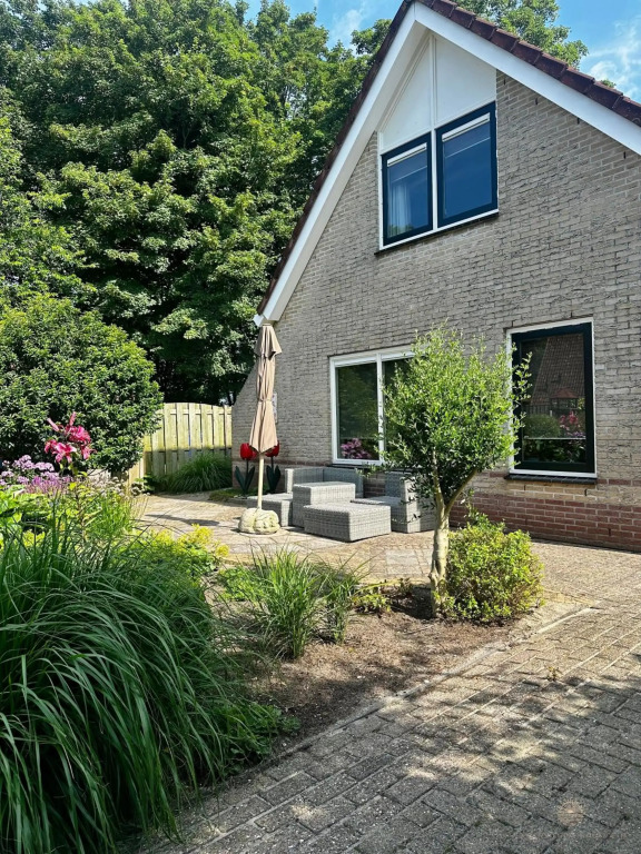 Tulipa - Vakantiehuis nabij de bloembollenvelden, het meer en strand