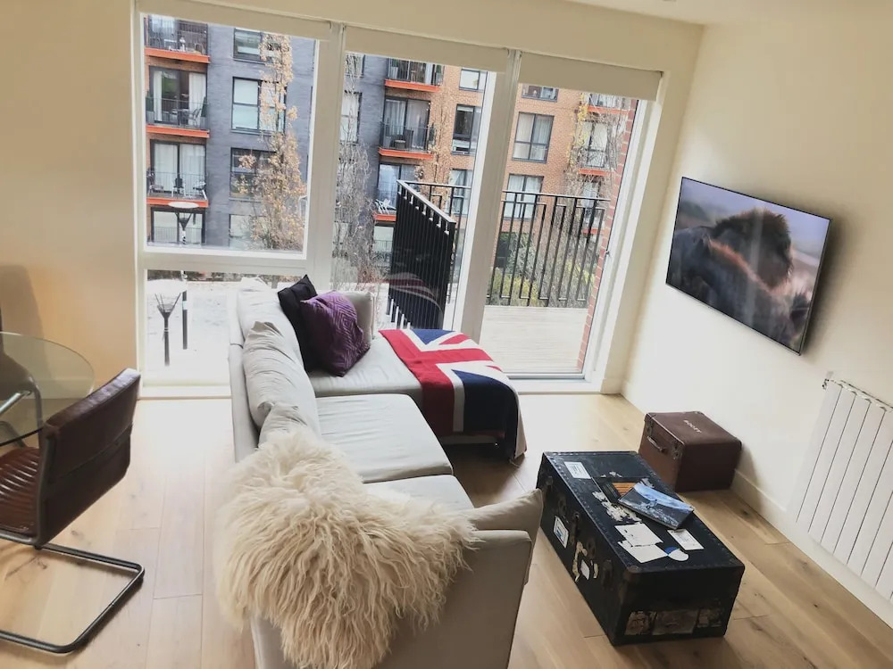 Royal Arsenal Apartment With Great Views