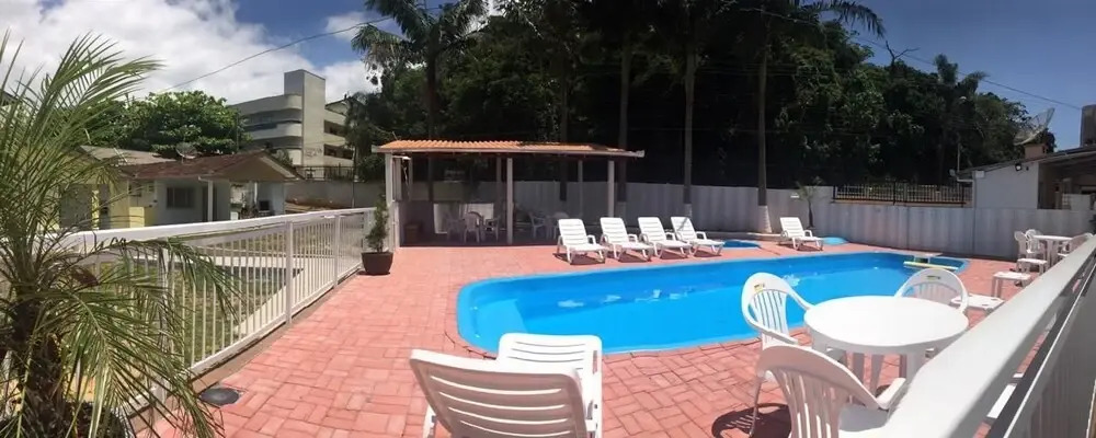 Sobrado 2 - Casa com piscina 10 pessoas