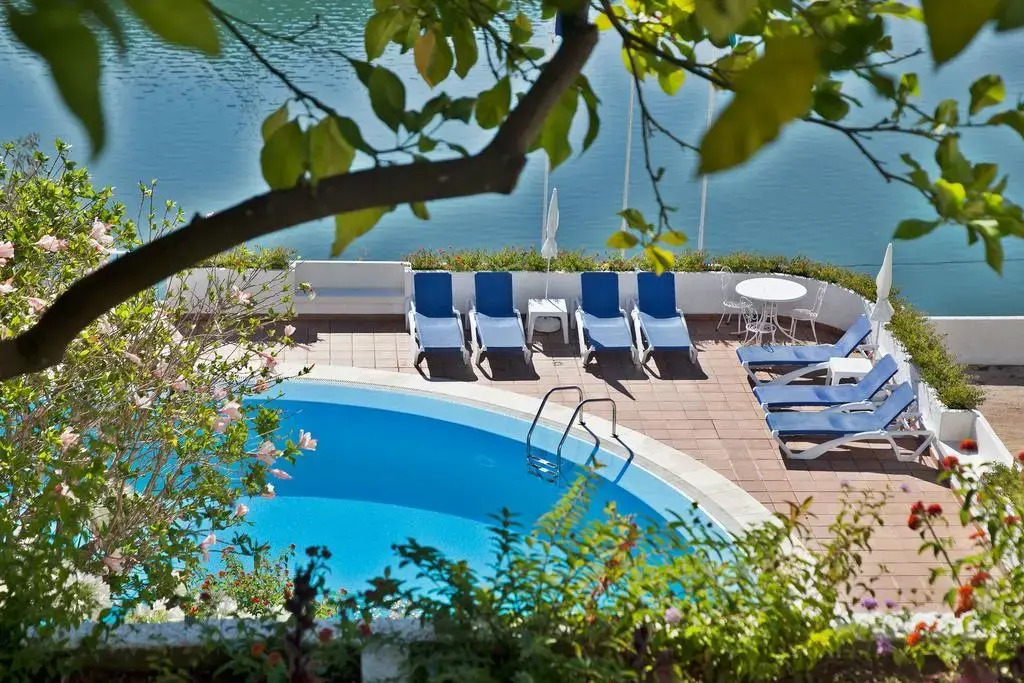 Lago Azul Eco Hotel