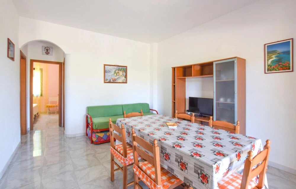 Nice Apartment in Ricdi With Wifi and 2 Bedrooms