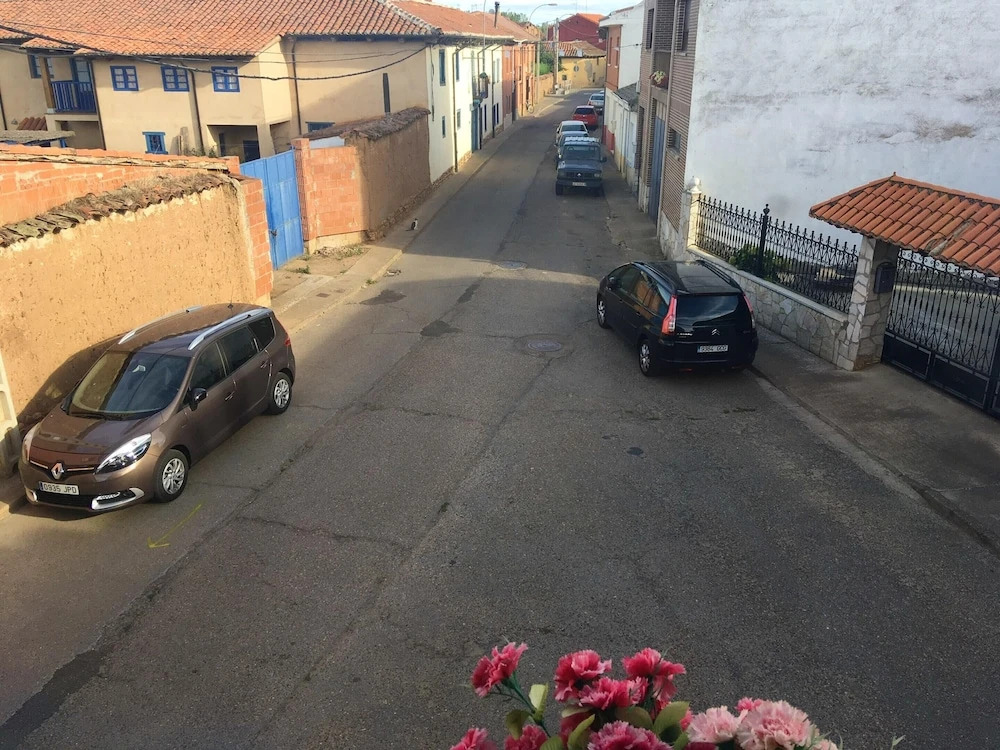 House With 4 Bedrooms in Veguellina de Órbigo, With Furnished Terrace