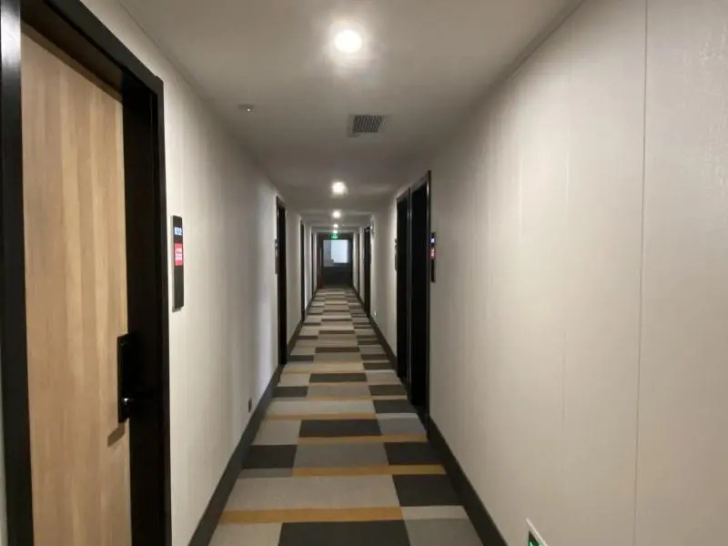 Shell Hotel Shanghai Baoshan Jinqiu Road Shanghai University Metro Station