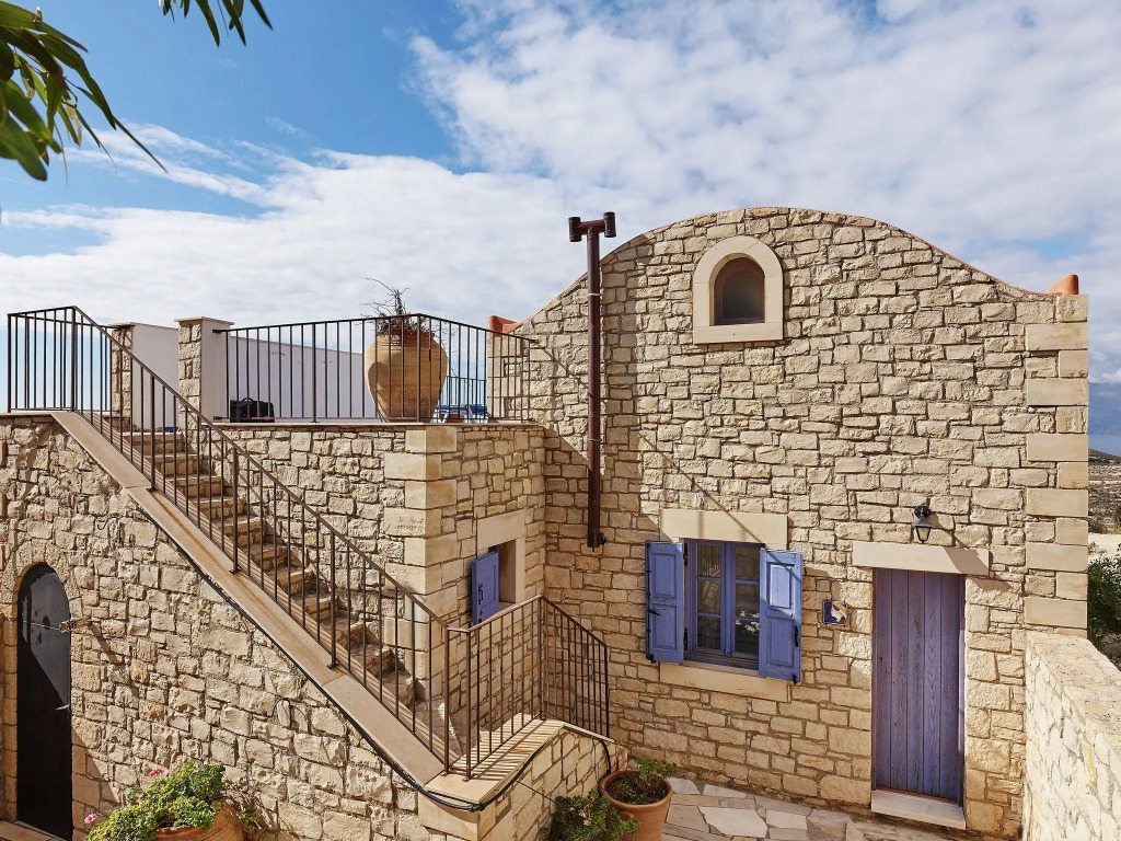 New Beautiful Complex With Villas and App, Big Pool, Stunning Views, SW Crete