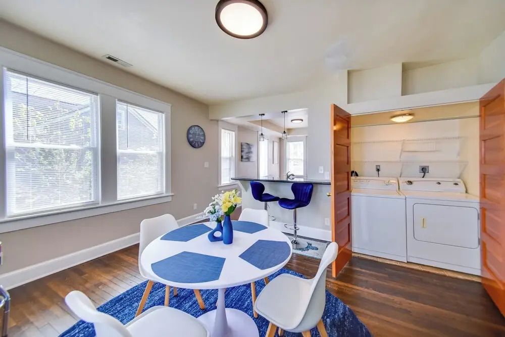 Modern Portsmouth Apartment: Walk to Norfolk Ferry