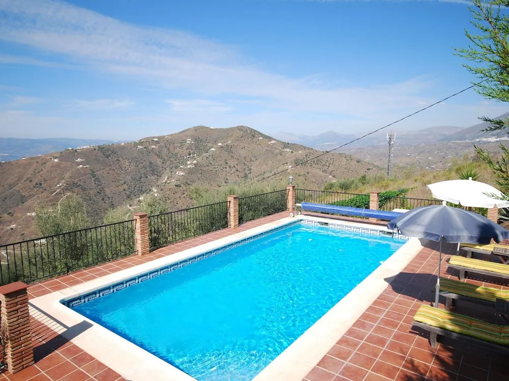 Impressive Villa With Private Swimming Pool in Arenas Spain
