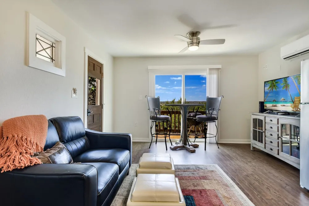 The Authentic Atx Experience Estate 5 Bedrooms 5 Bathrooms Home