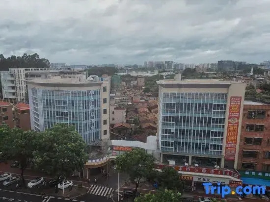 Ruihua Holiday Hotel