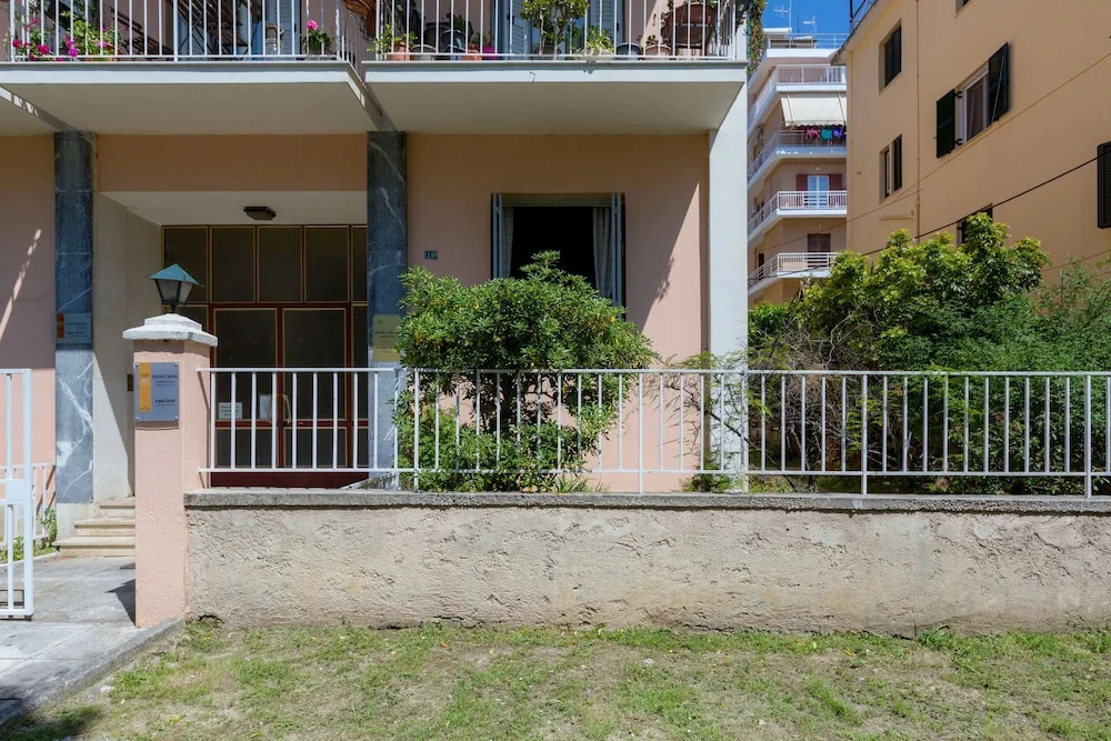 Secret Garden Apartment