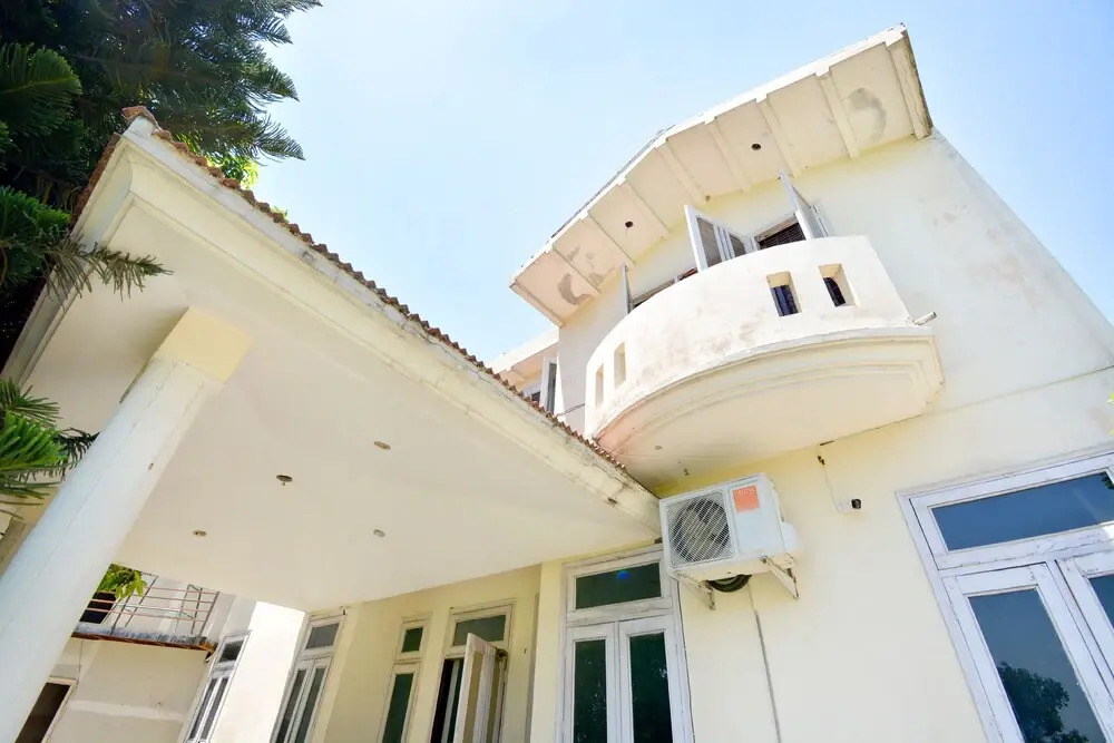 OYO 40005 Corner House