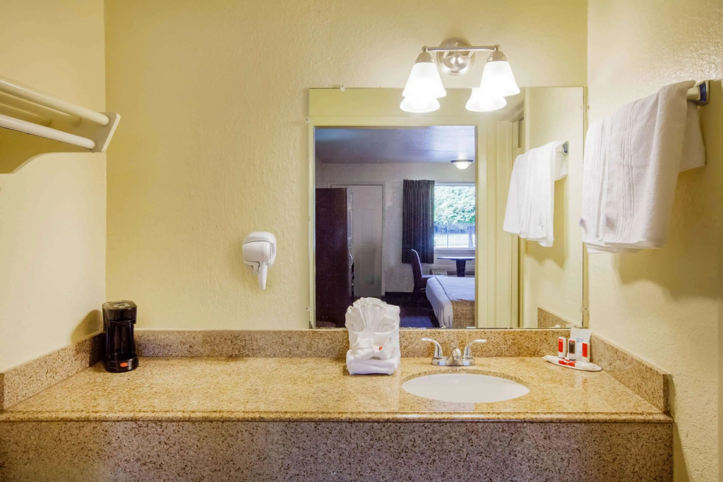Travelodge by Wyndham Houston Hobby Airport