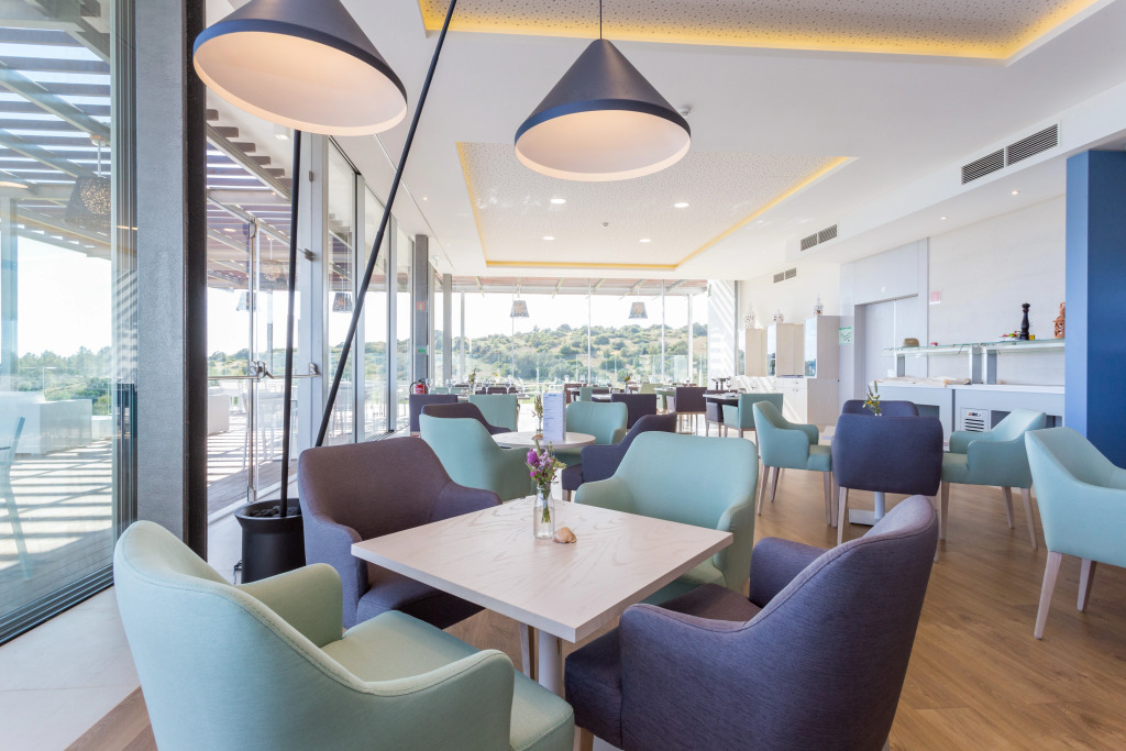 Palmares Beach House Hotel