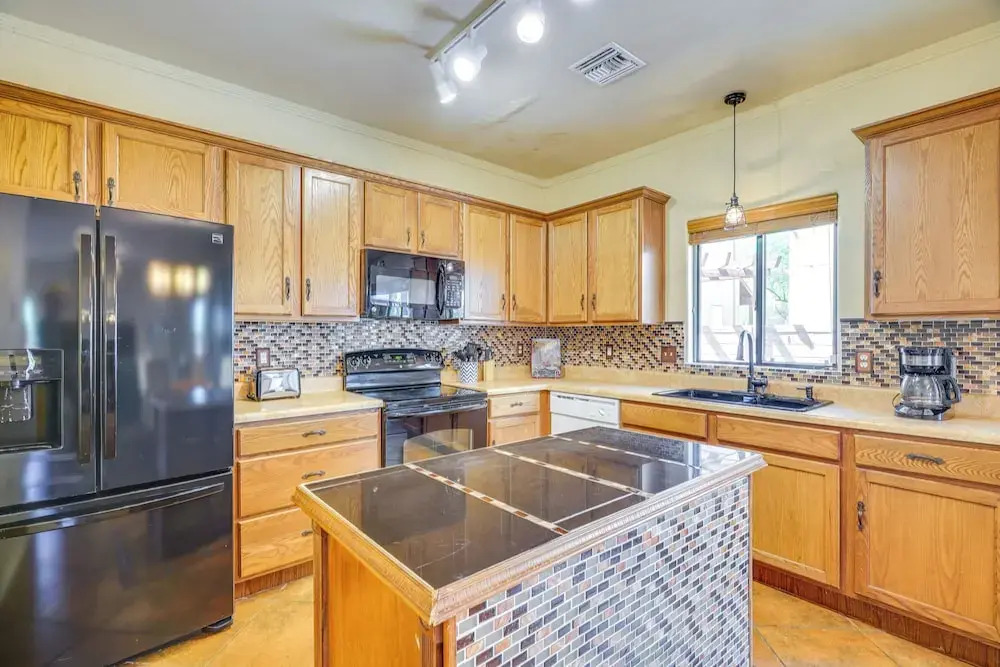 Southwestern Chic! Tucson Retreat w/ Private Patio