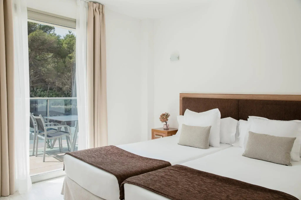 Porto Drach Aparthotel & Suites